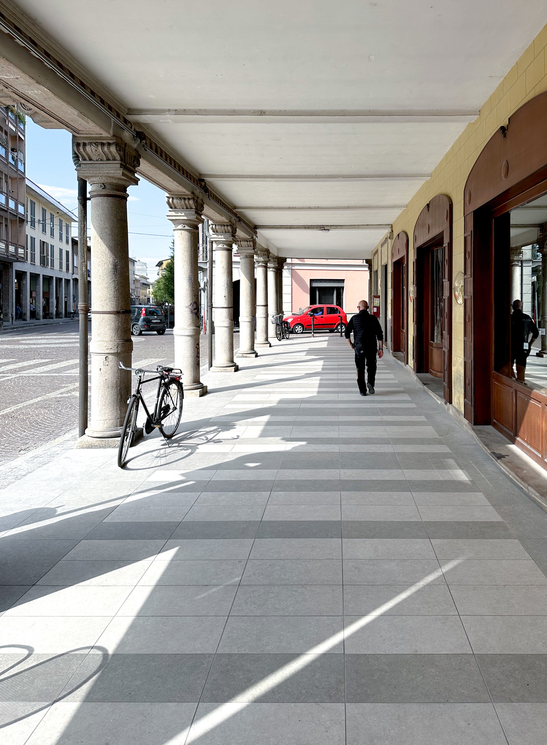 Piazza del Popolo e Largo Casali: Foto 1
