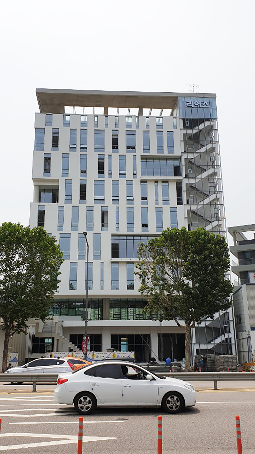 Rearth Headquarters Building: Foto 2